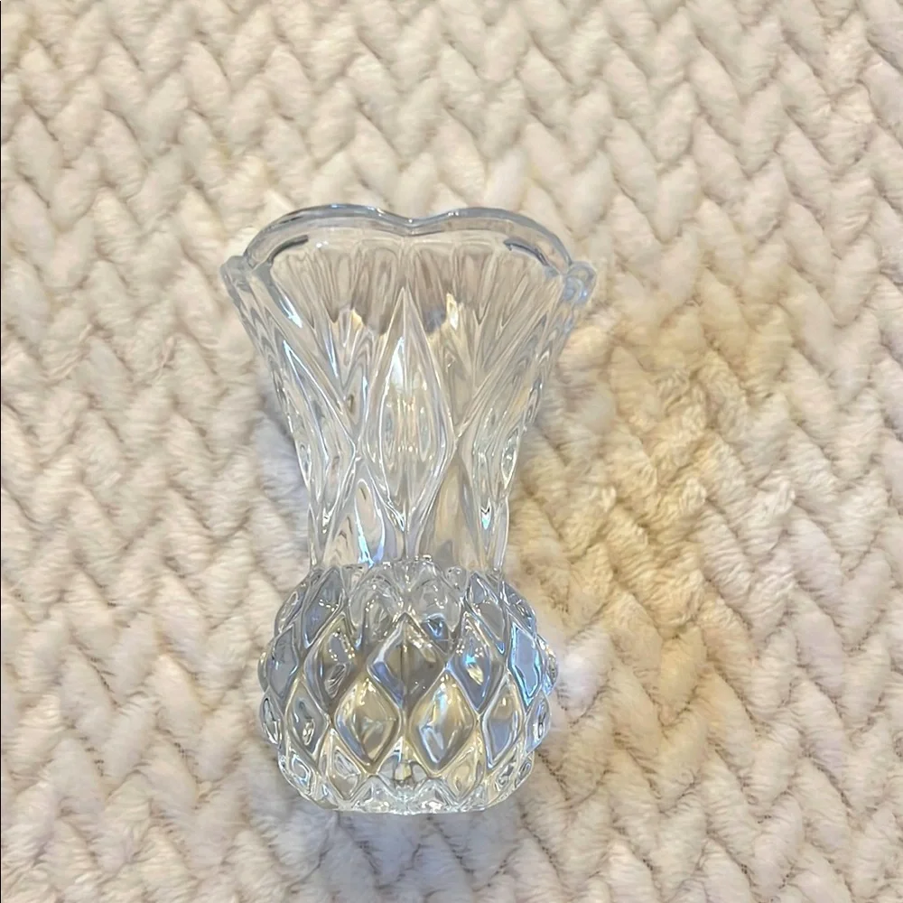 Vintage Elegant Clear Glass Posey Bud Vase Scallop Top Fans & Diamond Design